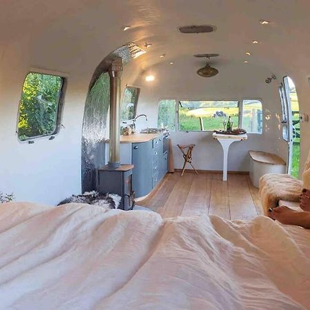 Airstream, Vintage American Caravan & Hottub اشبورتون المظهر الخارجي الصورة