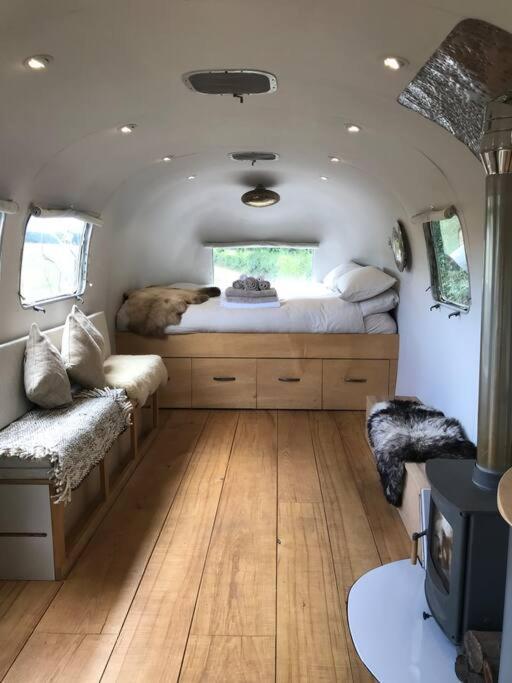 Airstream, Vintage American Caravan & Hottub اشبورتون المظهر الخارجي الصورة