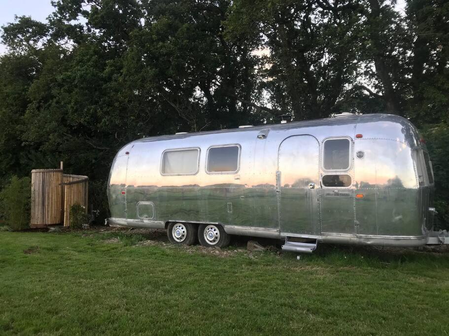 Airstream, Vintage American Caravan & Hottub اشبورتون المظهر الخارجي الصورة
